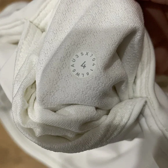 Lululemon rare pattern capri leggings - Picture 9 of 10